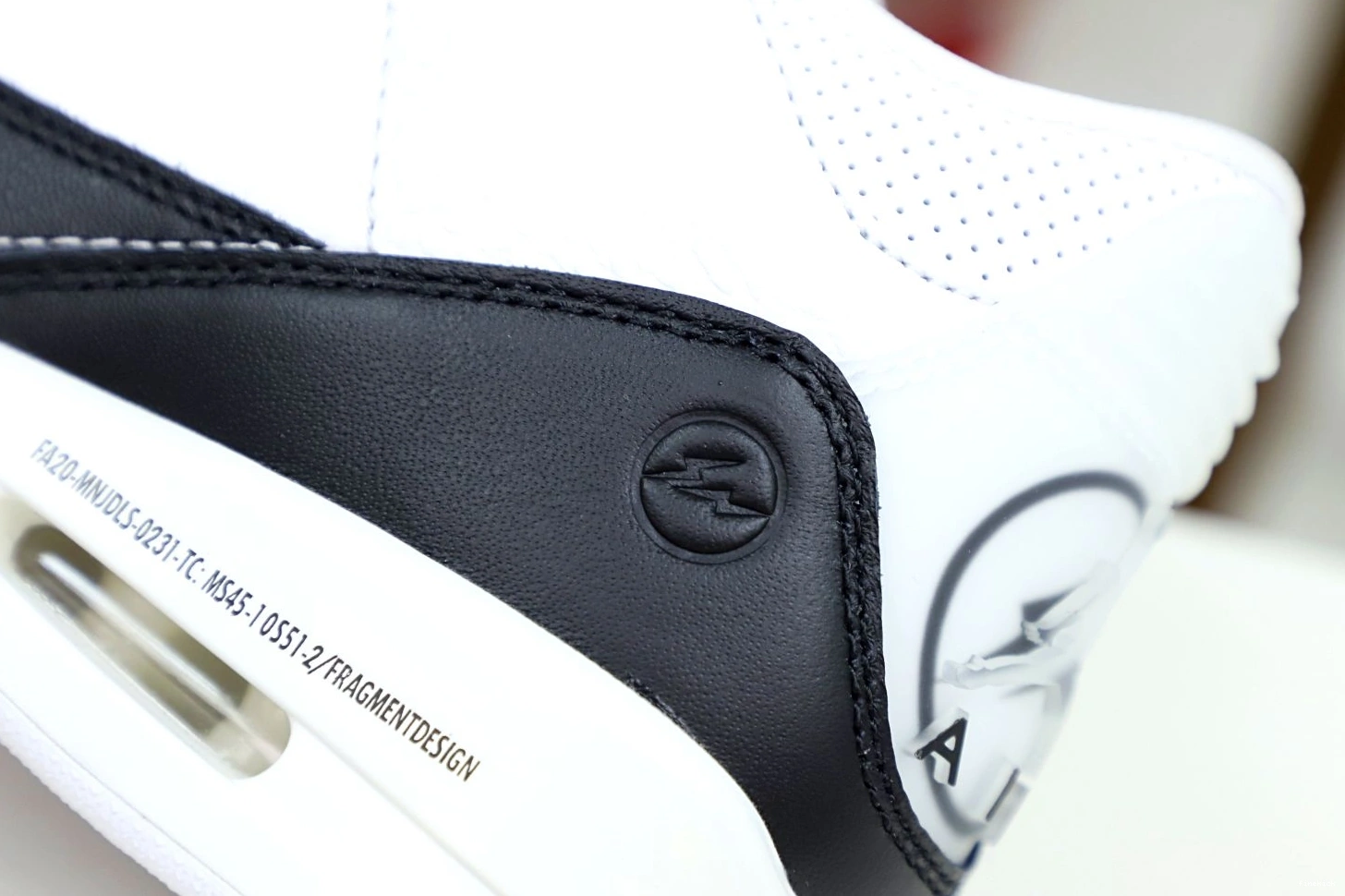 AIR 3 DESIGN RETRO 'WHITE' JORDAN X FRAGMENT SP 1227